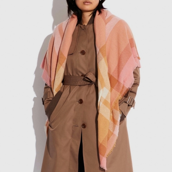 COACH CASHMERE PLAID PRINT OVERSIZED BLANKET SCARF IN PINK MULTI - Picture 1 of 4
